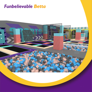 BetTaplay 800 Sqm Parque de atracciones cubierto para niños llenos de cuentos de hadas clásicos y colores brillantes para la diversión