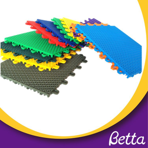 Bettaplay Interlocking plastic pp sport floor tiles grid