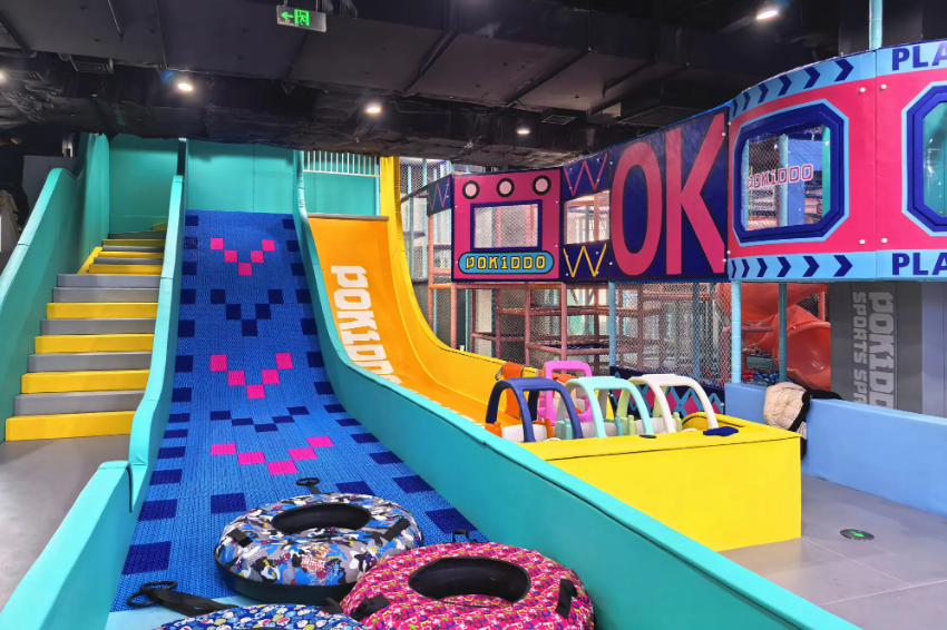 Fotos reales del parque de atracciones en interiores