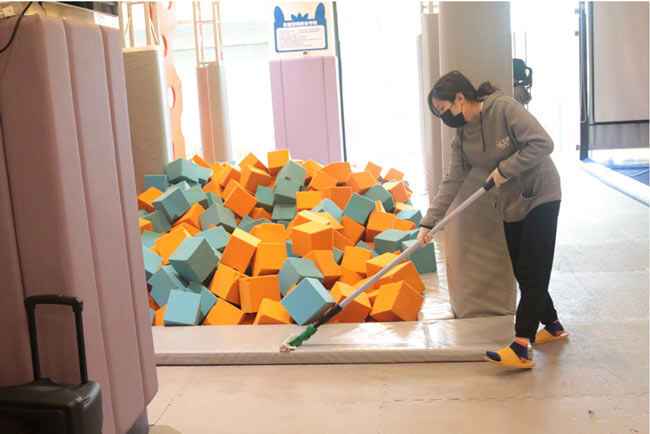 how to clean foam pit