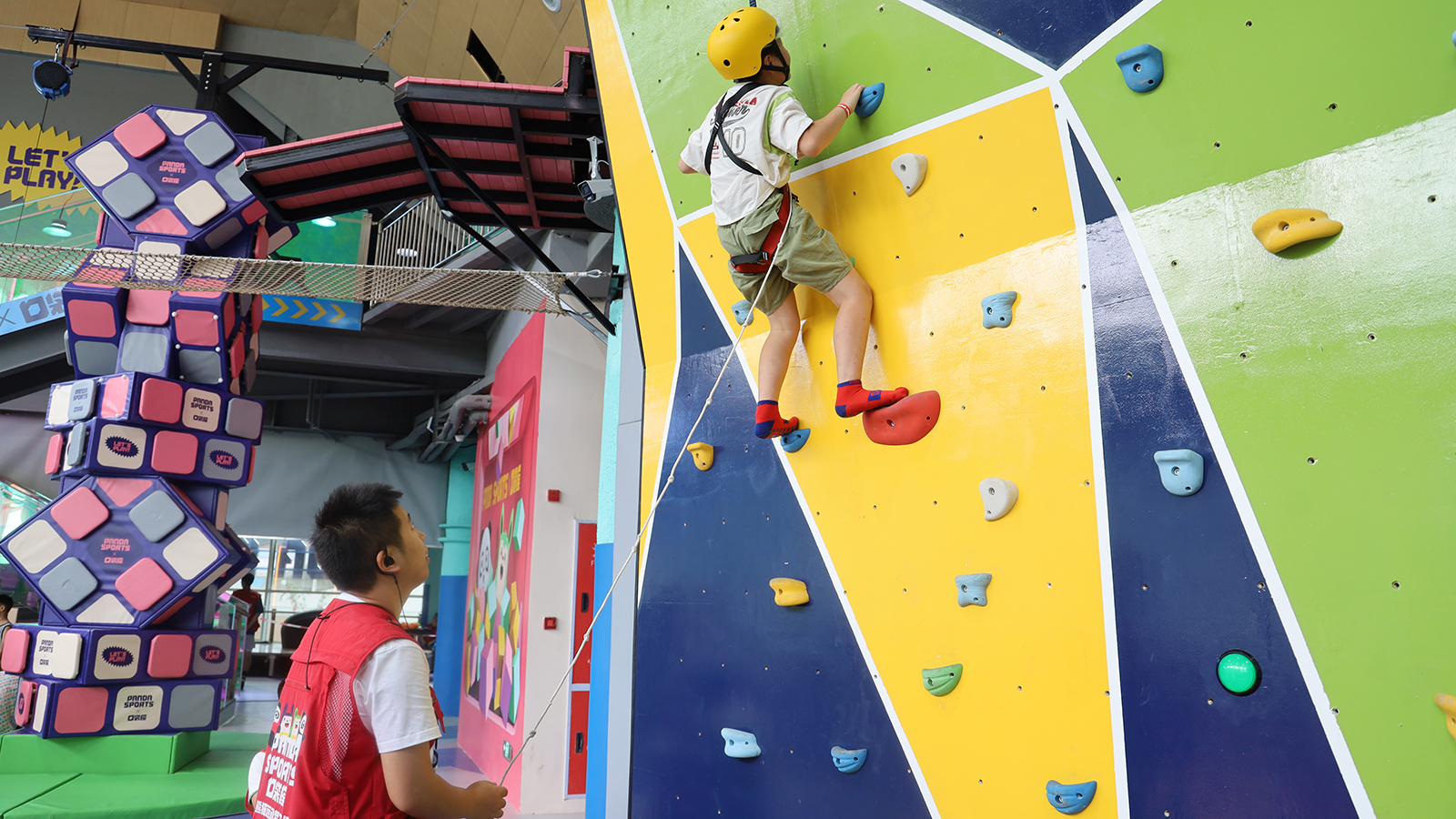 commercial children's indoor play equipment