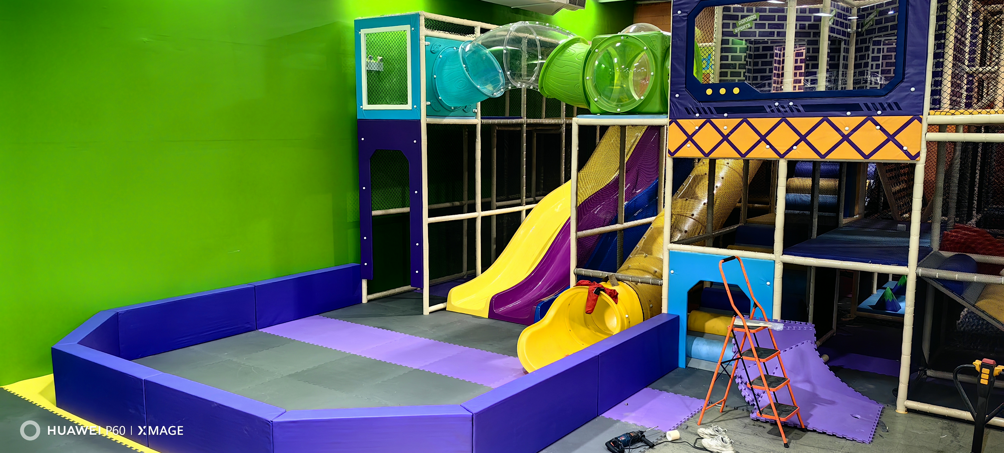 indoor playground 
