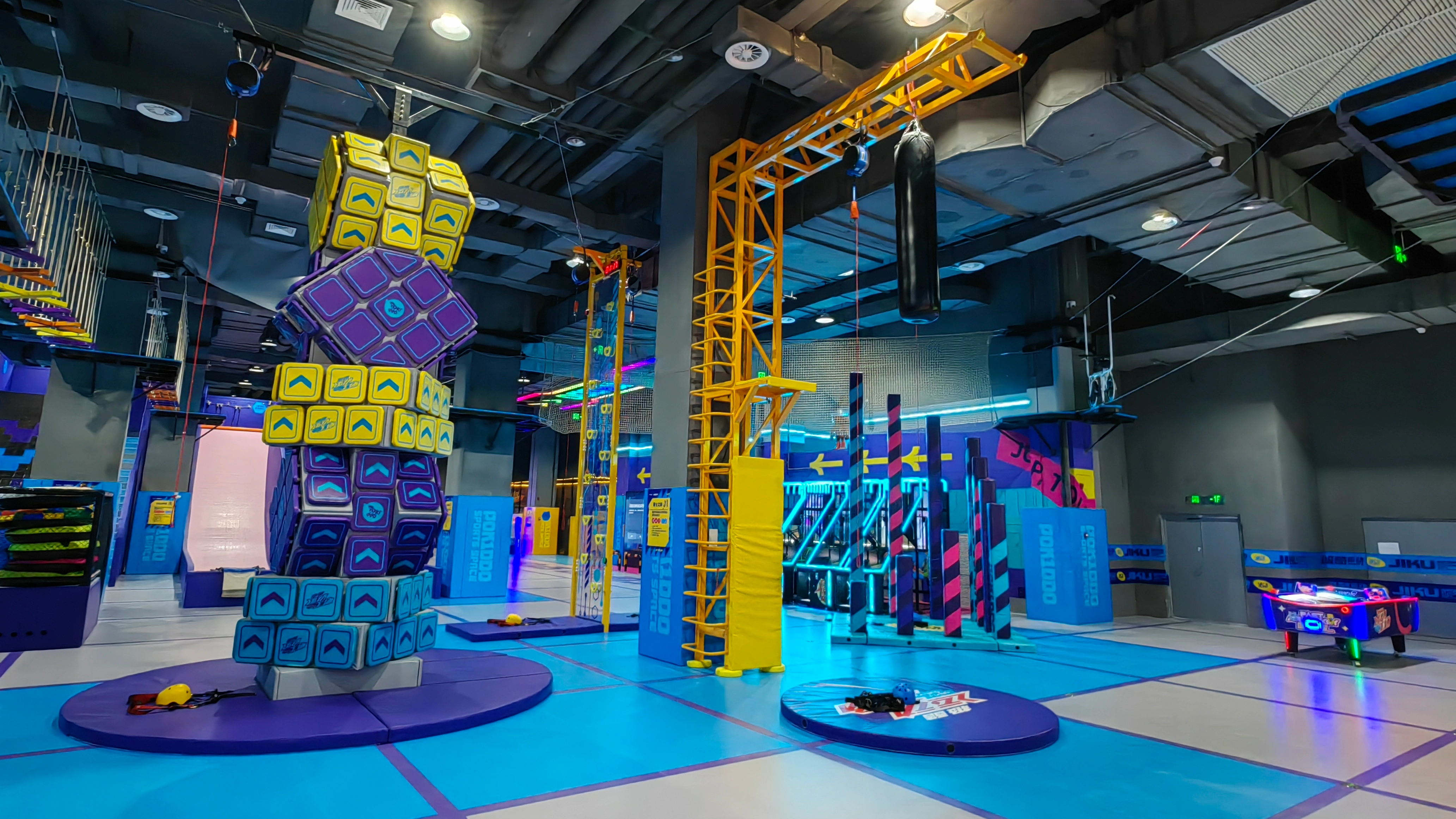 How to Attract and Keep Customers Coming Back to Your Trampoline Park